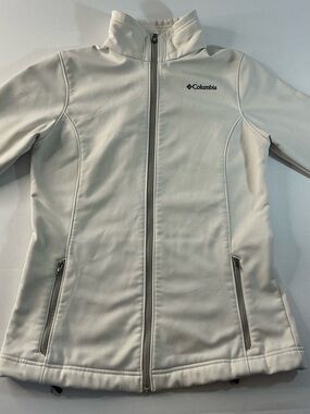 Columbia Women's Cream Full-Zip Softshell Jacket